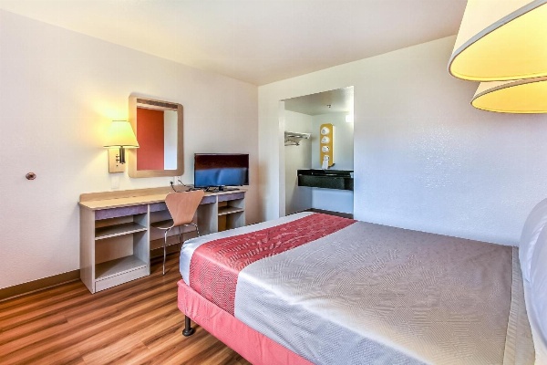 Motel 6-Salinas, CA - North Monterey Area image 7